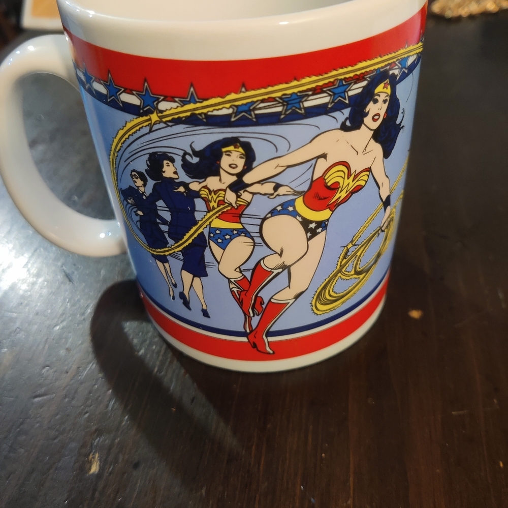 Wonder Woman mug - Picture 2 of 4
